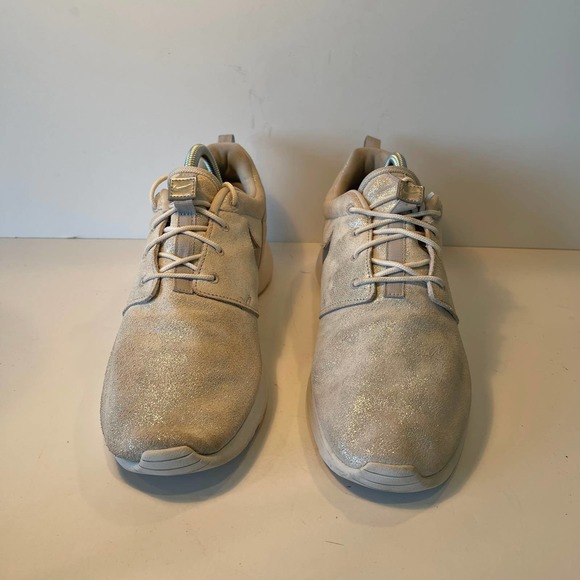 Nike Roshe One PRM Running Shoes Womens Off White US 9.5 - Picture 1 of 8